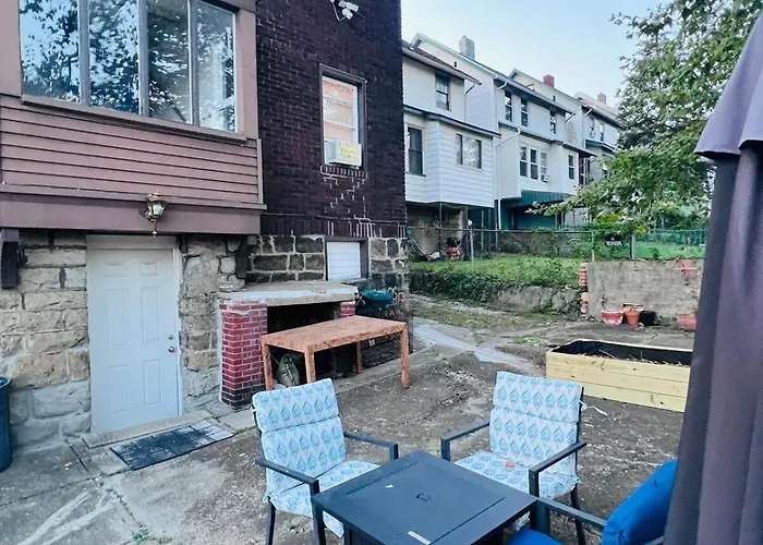 Penn House - Beautiful 3 Bedroom *