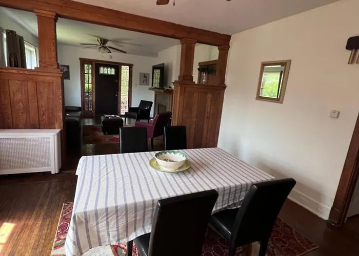 Apartment Penn House - Beautiful 3 Bedroom Pittsburgh