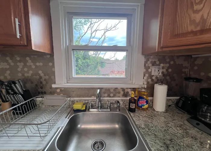 Penn House - Beautiful 3 Bedroom Apartment Pittsburgh